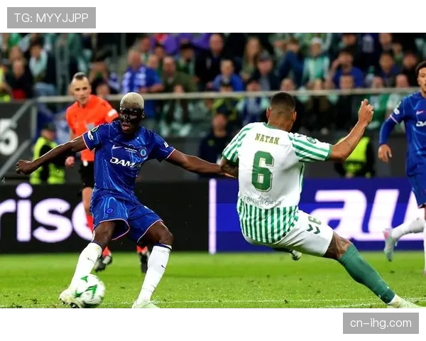 德甲中游球队积分紧咬 欧协联资格争夺异常激烈 德甲中游球队积分紧咬 欧协联资格争夺异常激烈